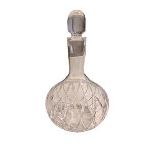 Elegant Crystal Decanter with Stopper  6" Tall barware